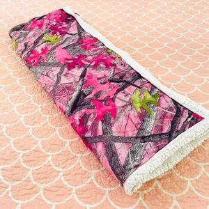 True Timber Camo Pink Camo Blanket
